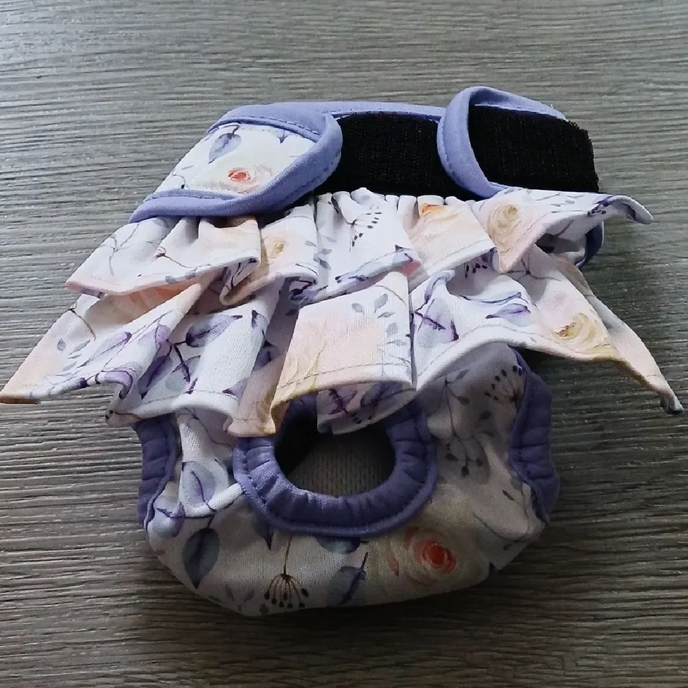 Leekalos reusable female dog diaper floral ruffle print Sz S NWOT